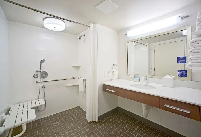 Hampton Inn Lancaster 4