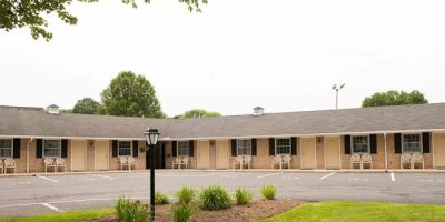 Bird-in-Hand Family Inn