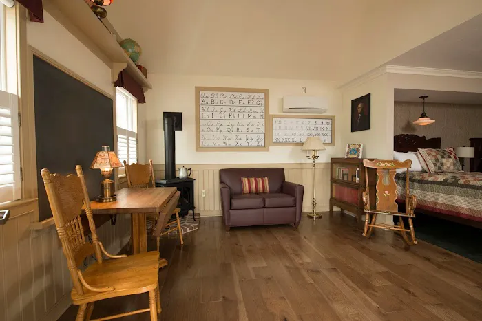 Bird-in-Hand Family Inn 4