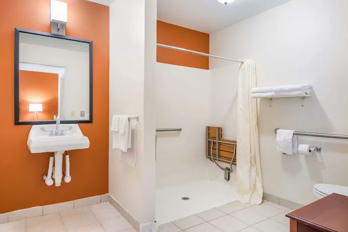 Sleep Inn & Suites 4