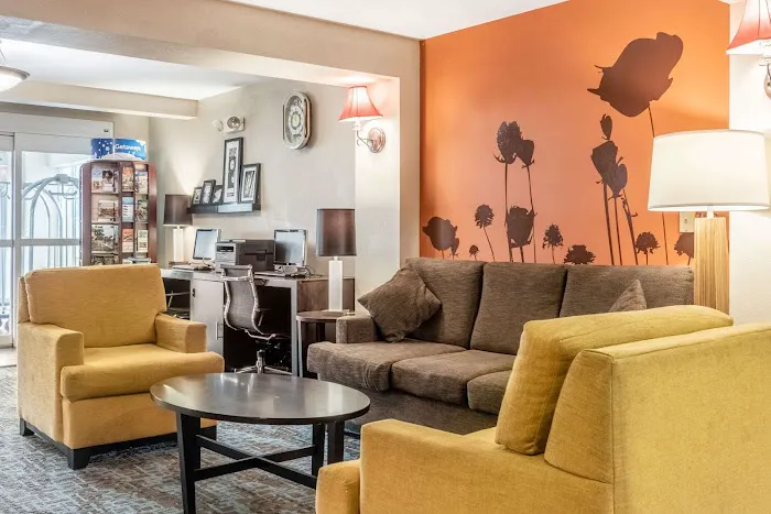 Sleep Inn & Suites 4
