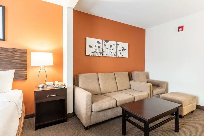 Sleep Inn & Suites 4
