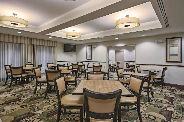 La Quinta Inn & Suites by Wyndham Lancaster 4