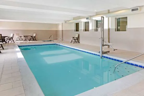 La Quinta Inn & Suites by Wyndham Lancaster 4