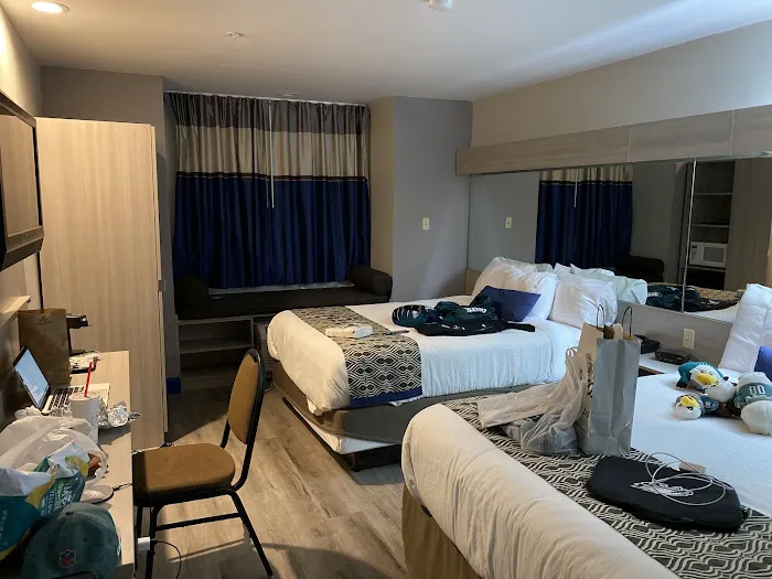Microtel Inn & Suites by Wyndham West Chester 4