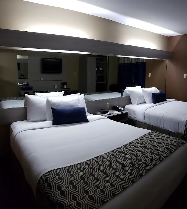 Microtel Inn & Suites by Wyndham West Chester 4