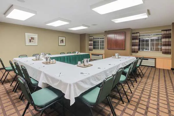 Microtel Inn & Suites by Wyndham West Chester 4