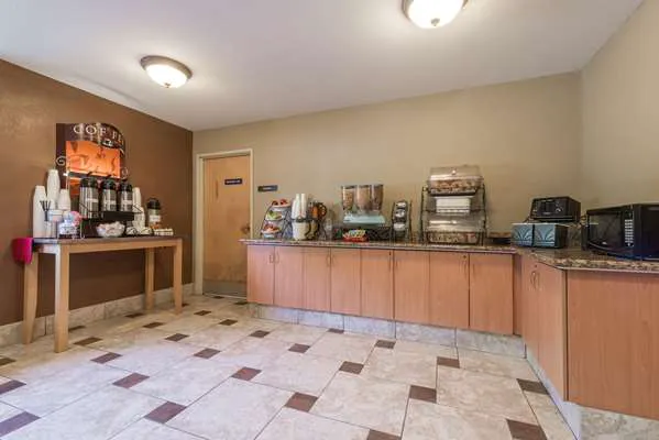 Microtel Inn & Suites by Wyndham West Chester 4