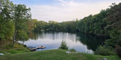 Wander Lakefront Retreat