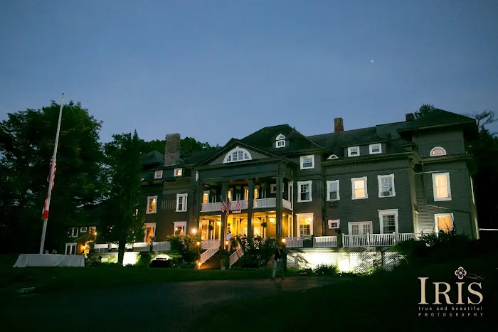 Wake Robin Inn 5