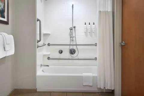 Fairfield Inn & Suites Great Barrington Lenox/Berkshires 4