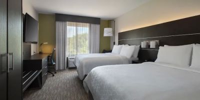 Holiday Inn Express & Suites