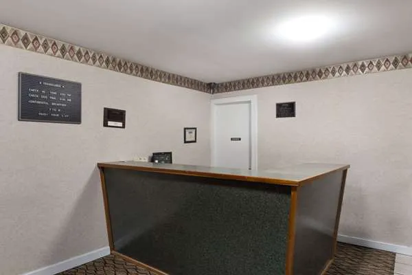 Travelodge by Wyndham Great Barrington Berkshires 4