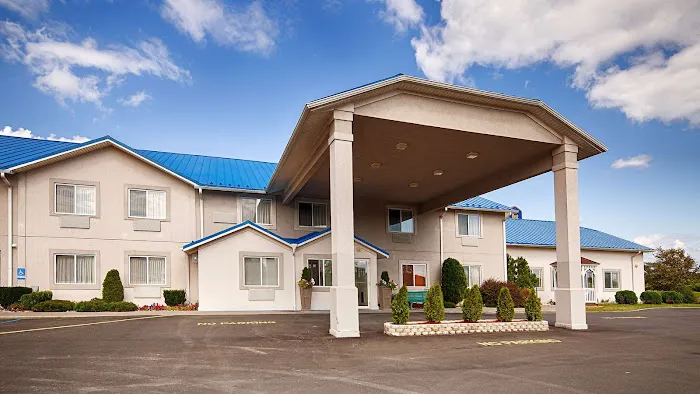 Best Western New Baltimore Inn 4