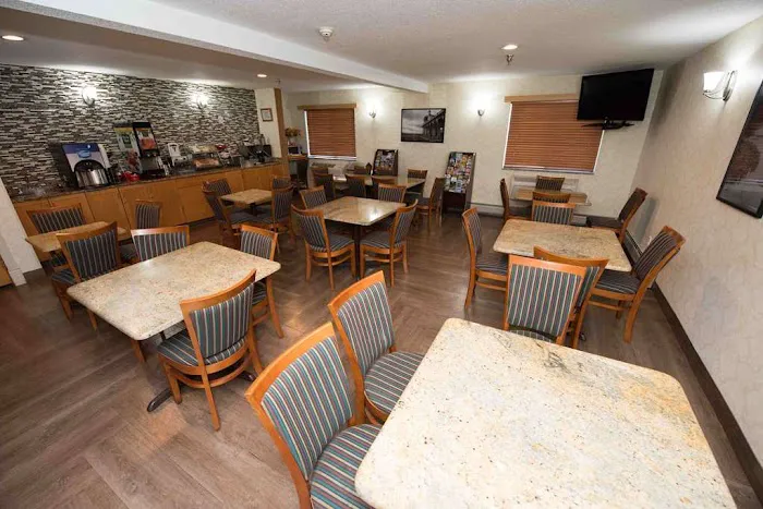 Best Western New Baltimore Inn 4