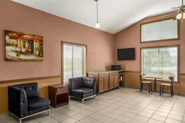Days Inn by Wyndham Canastota/Verona 4
