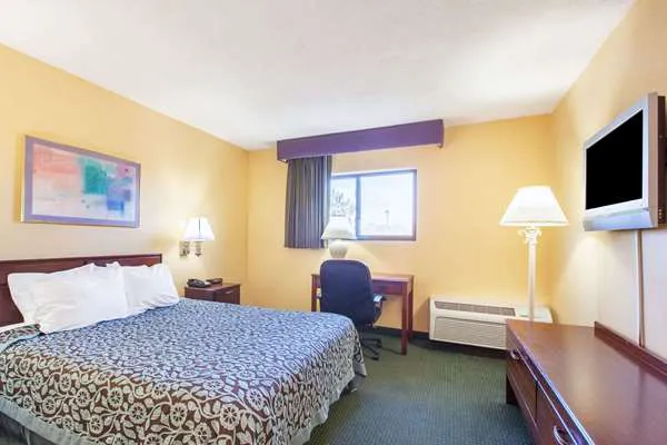 Days Inn by Wyndham Canastota/Verona 4