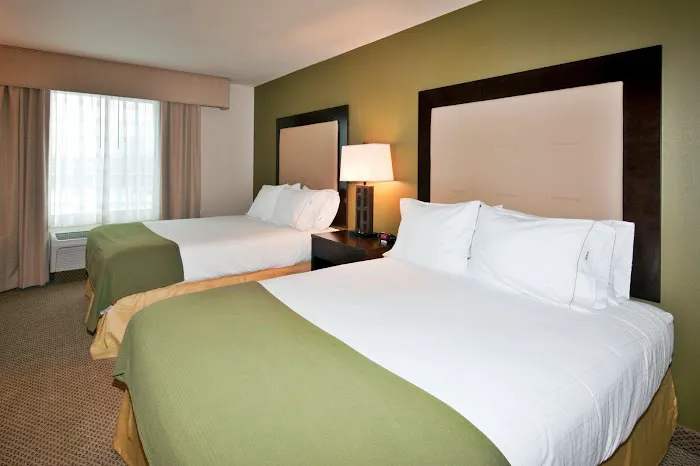 Holiday Inn Express & Suites Dewitt (Syracuse) by IHG 4