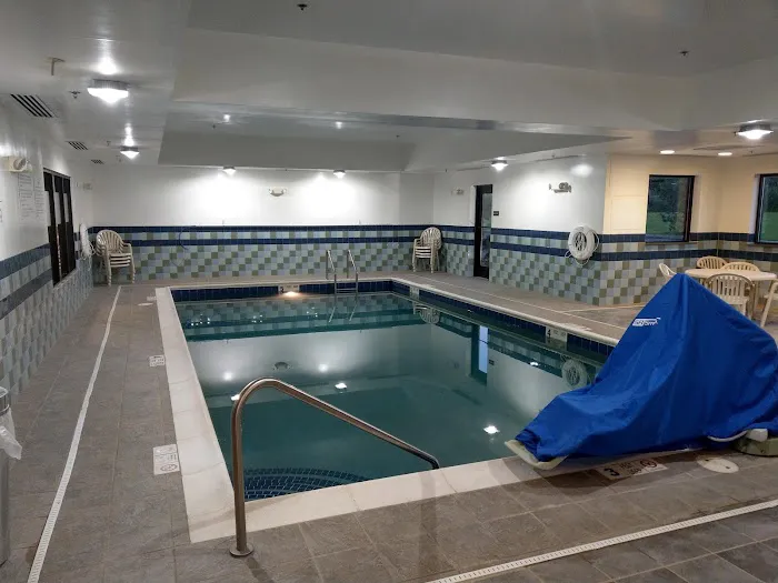 Hampton Inn & Suites Syracuse Dewitt 5