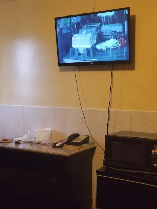 Budget Inn 5