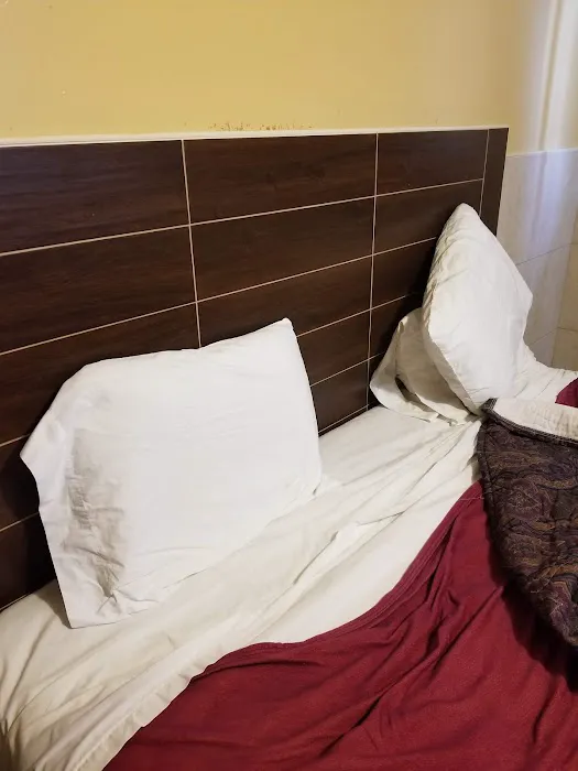 Budget Inn 5
