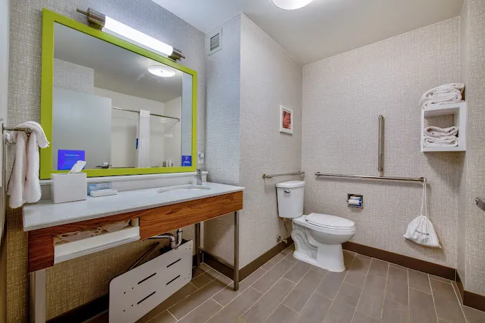 Hampton Inn Cortland 4