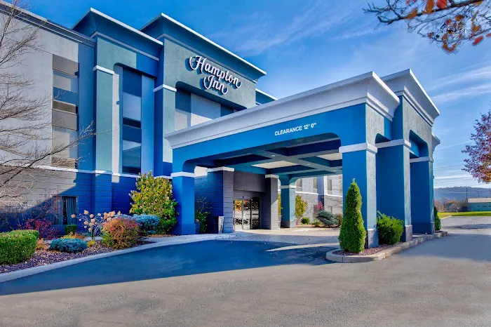 Hampton Inn Cortland 4