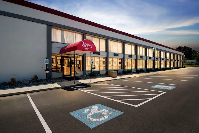 Red Roof Inn Cortland 4