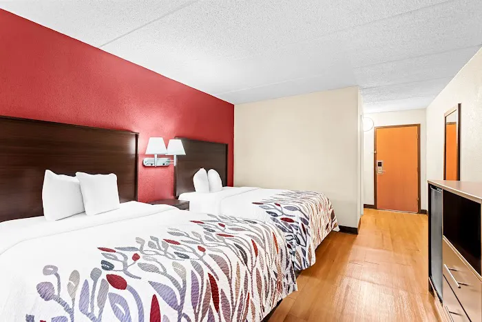 Red Roof Inn Cortland 4