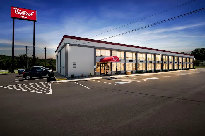 Red Roof Inn Cortland 4