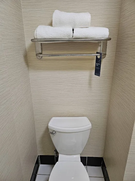 Fairfield Inn & Suites Verona 4
