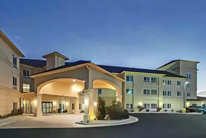 Comfort Inn & Suites Verona at Turning Stone Resort Casino 4