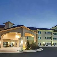 Comfort Inn & Suites Verona at Turning Stone Resort Casino ico