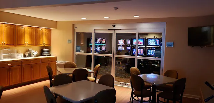 The Inn At Turning Stone 4