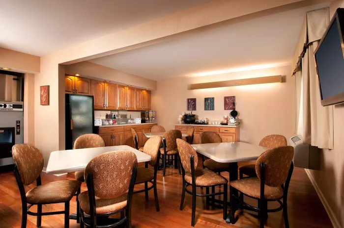 The Inn At Turning Stone 4