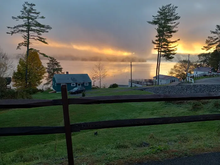 Lake 'n Pines Motel 4