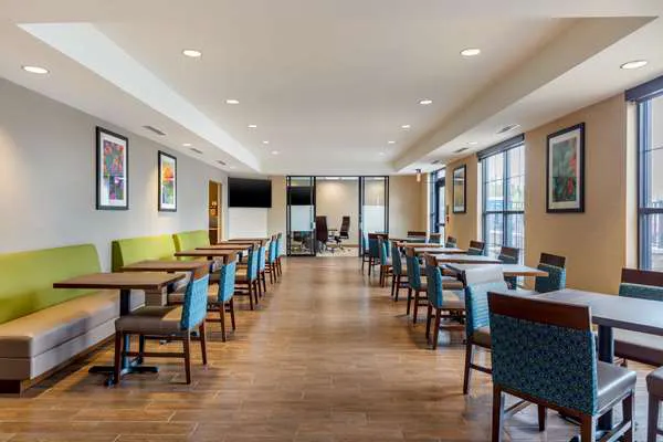 Comfort Inn & Suites Schenectady -Scotia 4