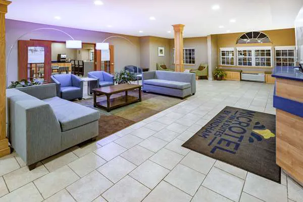 Microtel Inn & Suites by Wyndham Johnstown 4