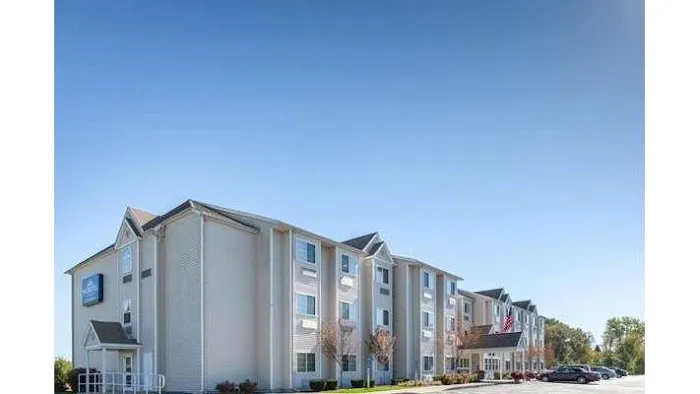 Microtel Inn & Suites by Wyndham Johnstown 4