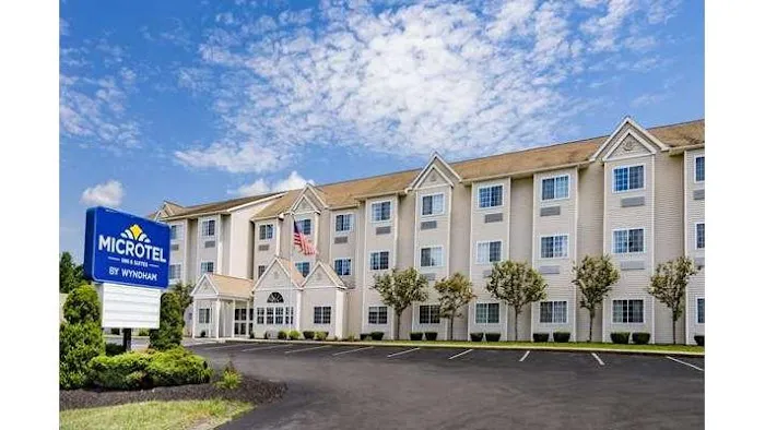 Microtel Inn & Suites by Wyndham Johnstown 4