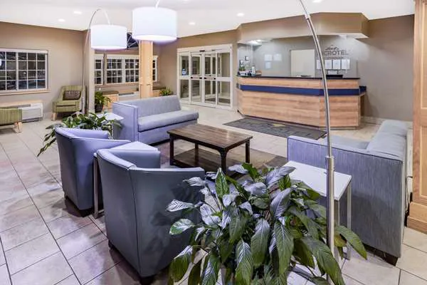 Microtel Inn & Suites by Wyndham Johnstown 4