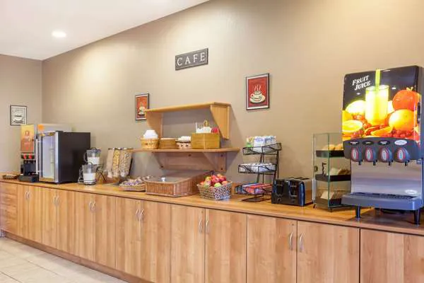 Microtel Inn & Suites by Wyndham Johnstown 4