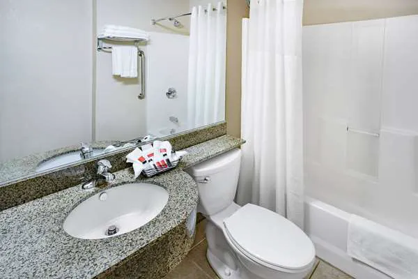 Microtel Inn & Suites by Wyndham Johnstown 4