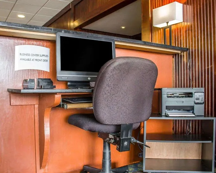 Wilkes Barre Inn & Suites conference center 4