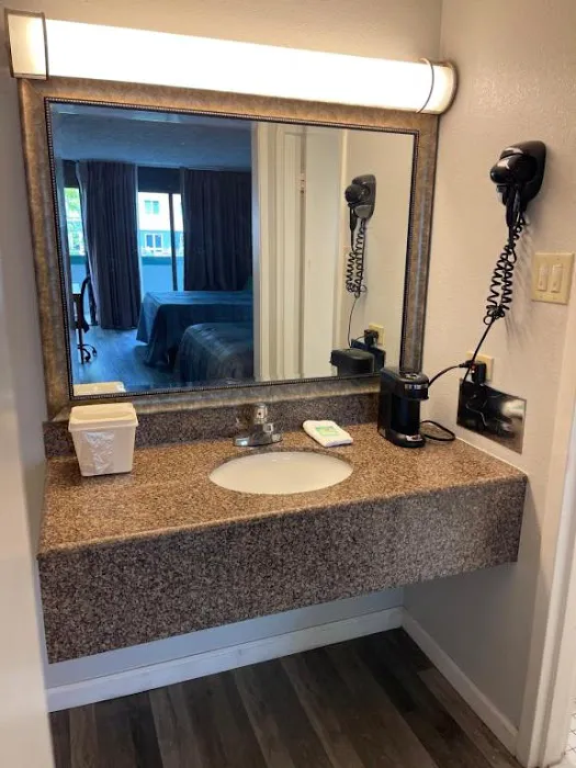 Wilkes Barre Inn & Suites conference center 4