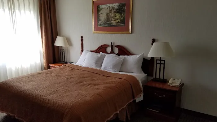 Host Inn All Suites Hotel 4
