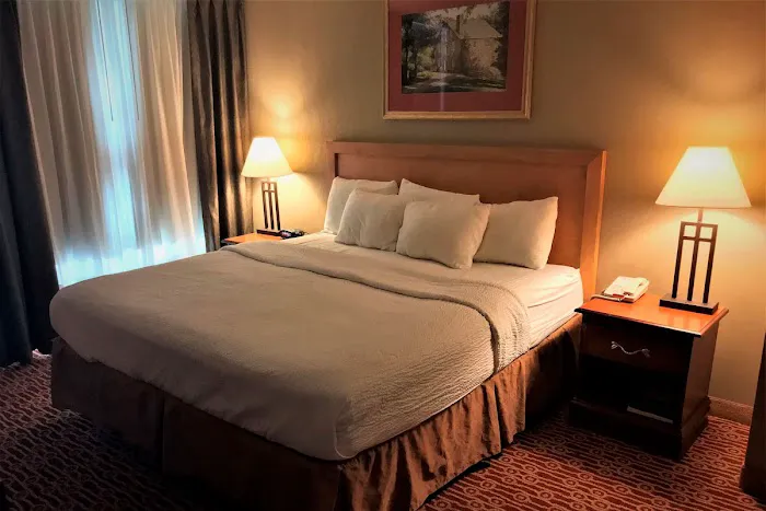 Host Inn All Suites Hotel 4