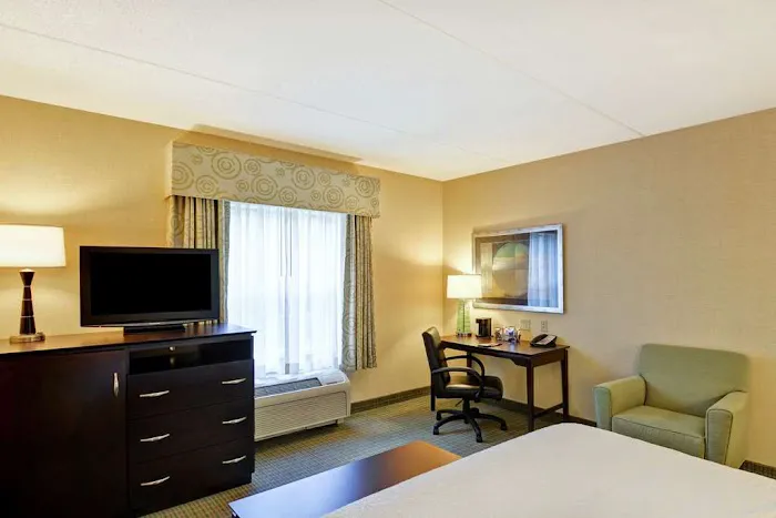 Hampton Inn & Suites Wilkes-Barre/Scranton, PA 4