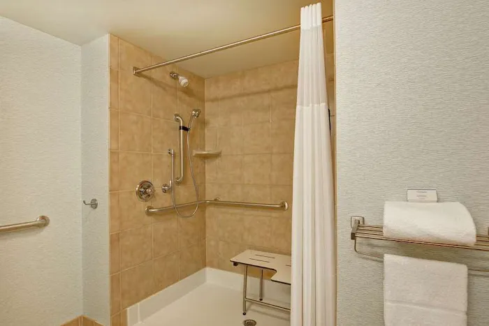 Hampton Inn & Suites Wilkes-Barre/Scranton, PA 4