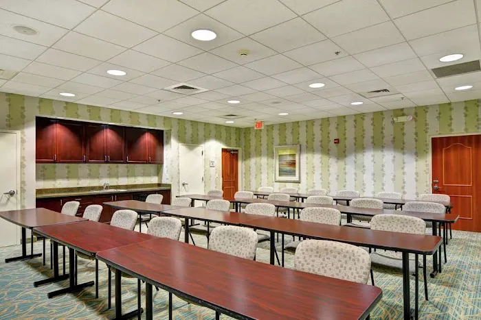 Hampton Inn & Suites Wilkes-Barre/Scranton, PA 4